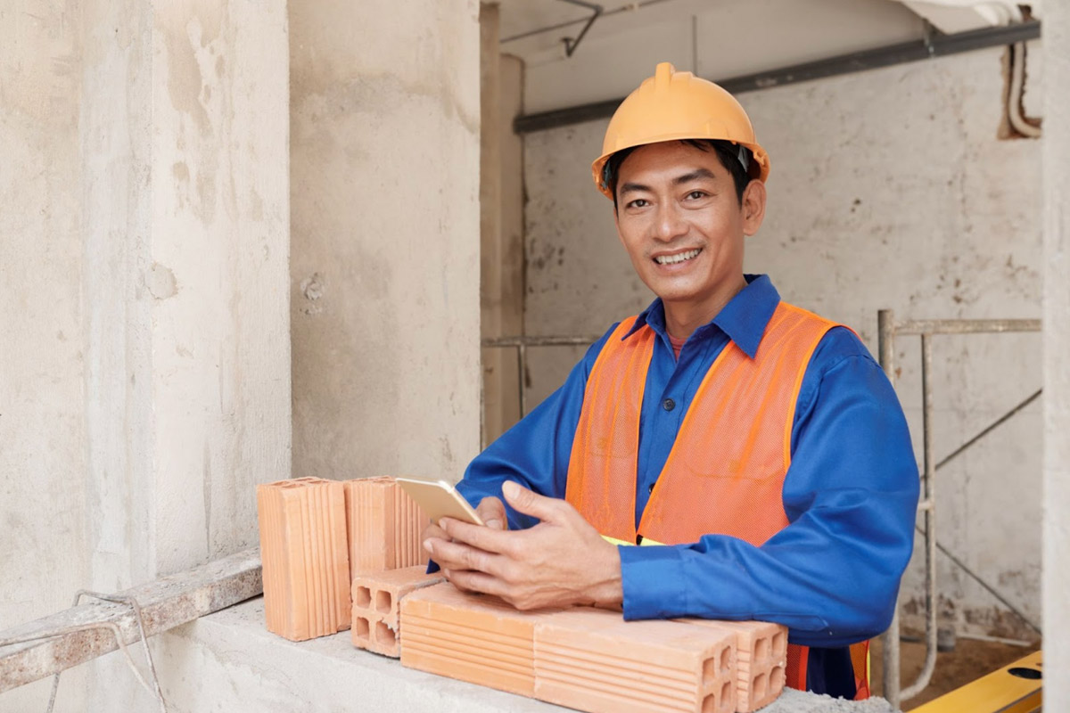 Hiring Existing Work Permit Holders in Singapore Benefits Employers