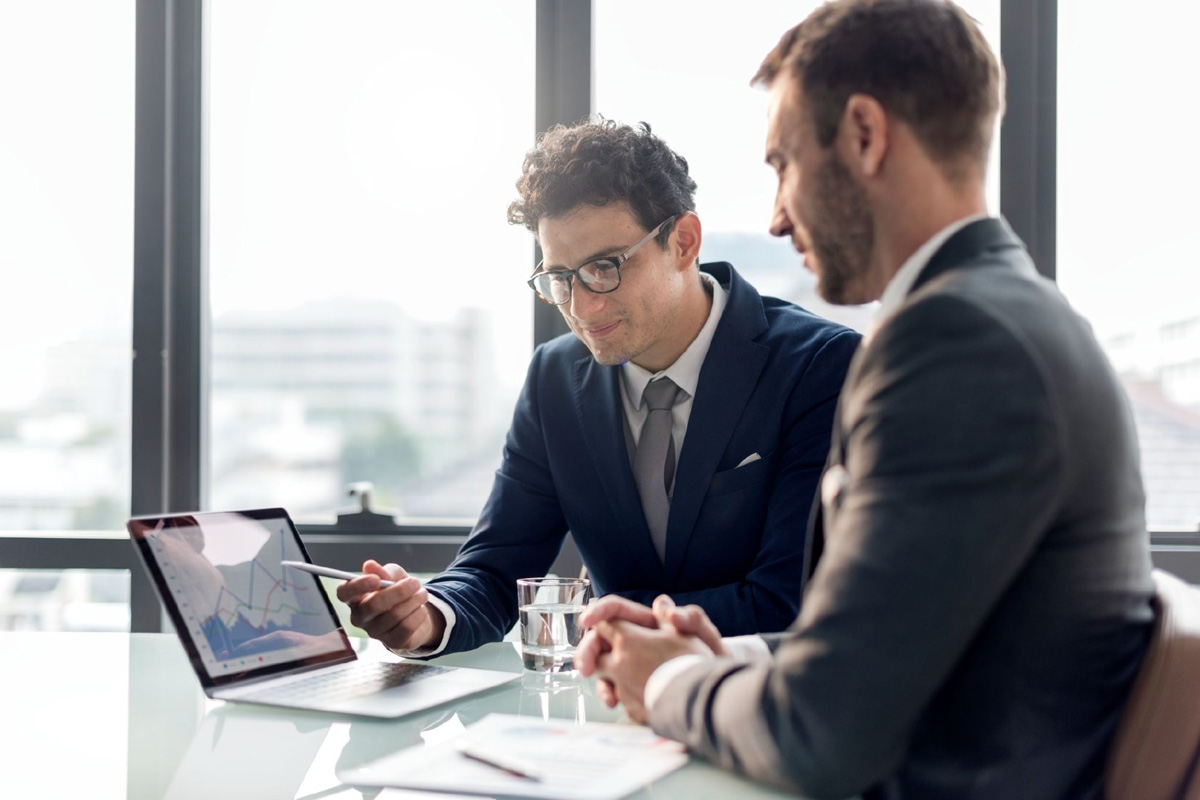 Singapore company setup guide comparing LLP and private limited company